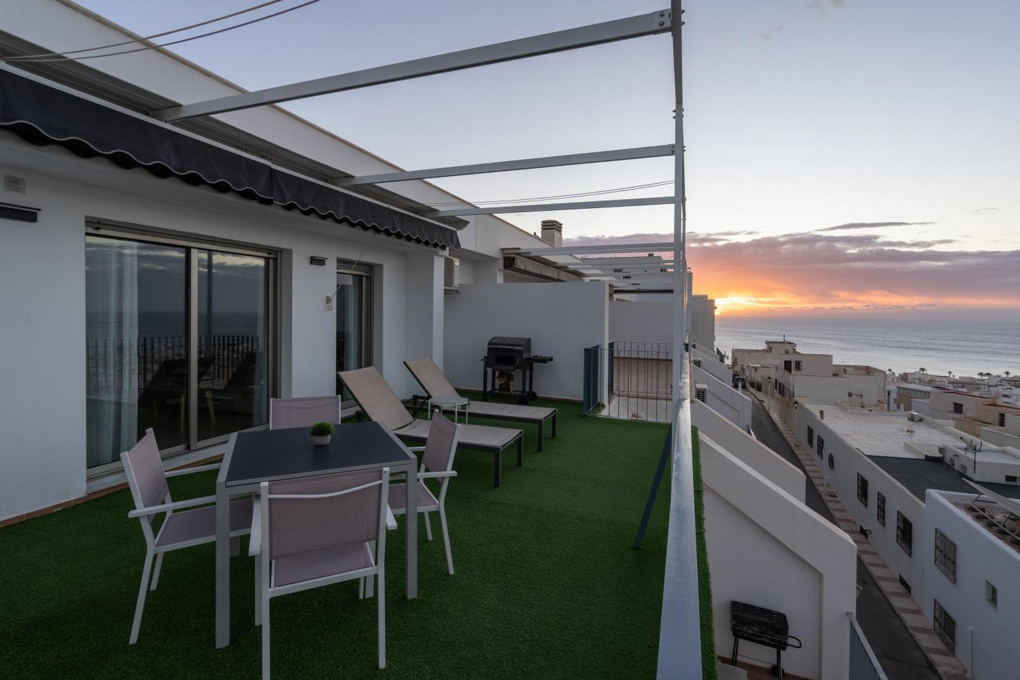 Cervantes Con Terraza Y Vistas Al Mar Appartement
